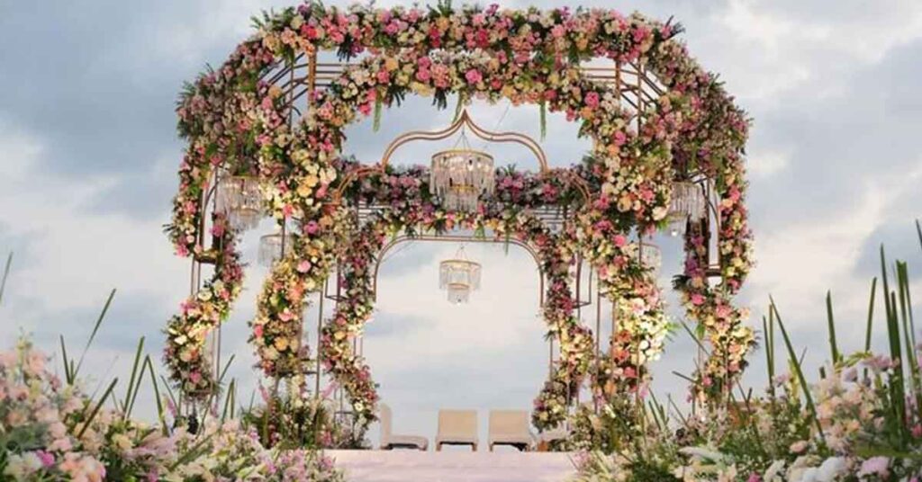 Elite wedding decorator in Delhi luxury mandap decor by Gaur Wedding Decor